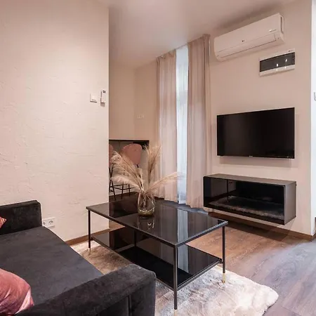 K11 - Boutique Apartments, Best Location By Bqa